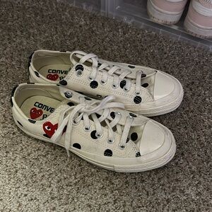 CDG converse size 7 wmn. Used.
